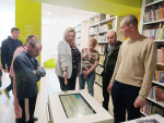 Дружеская встреча в библиотеке: гости из «Тинского» познакомились с книжным миром